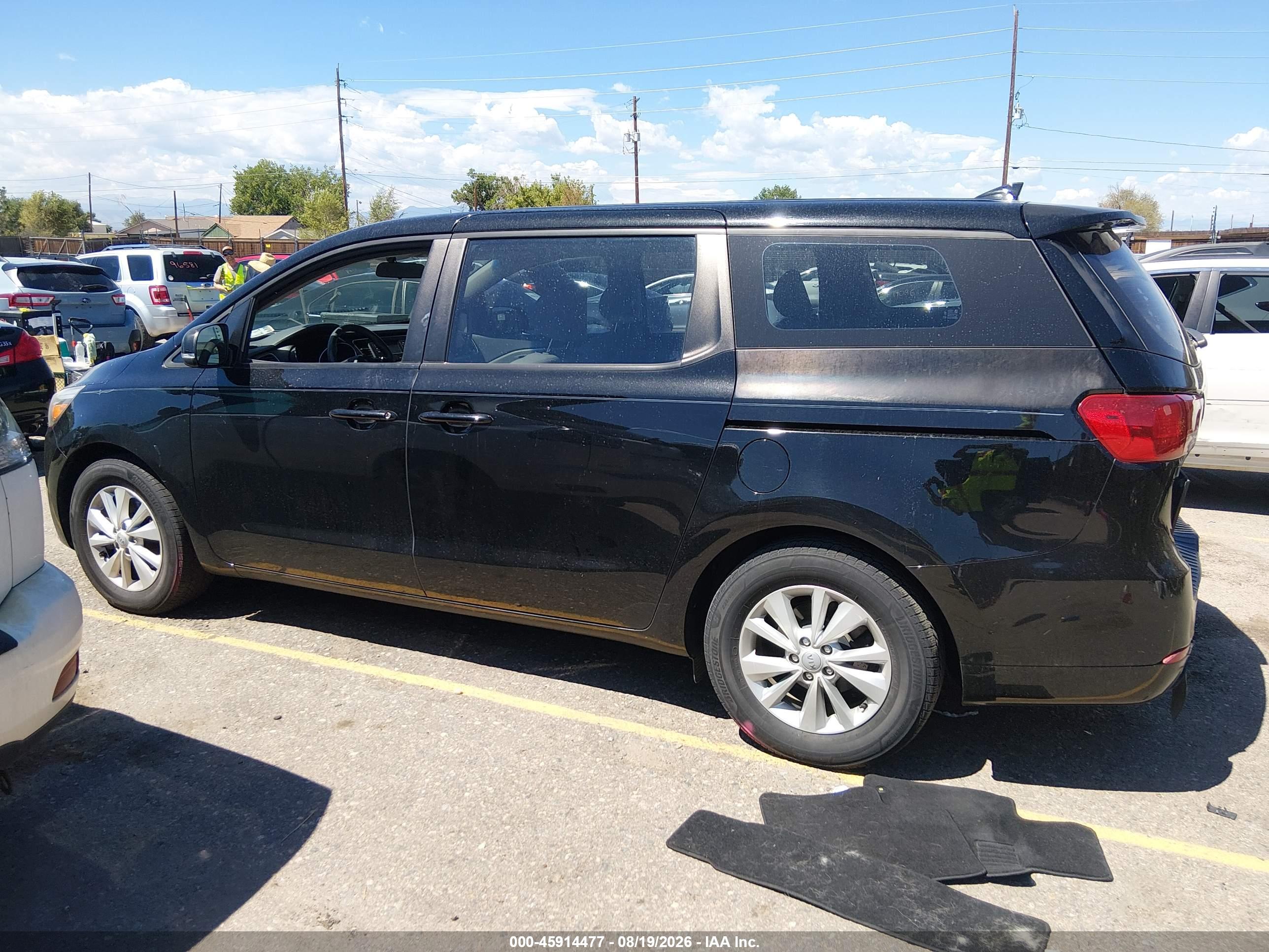 2017 KIA SEDONA L