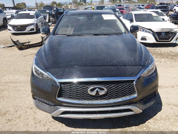 2017 INFINITI QX30 LUXURY