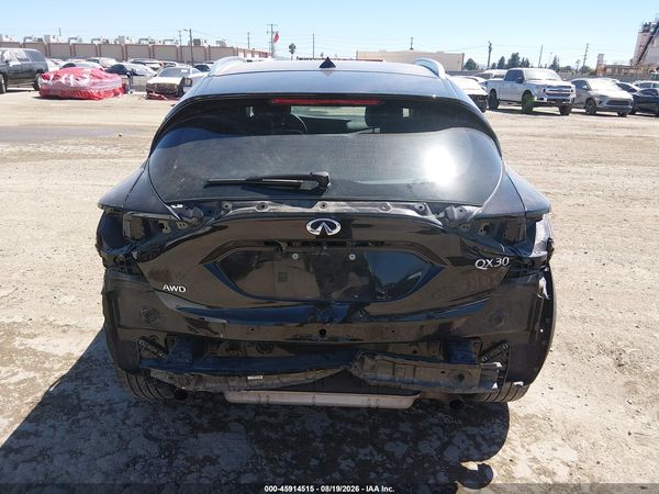 2017 INFINITI QX30 LUXURY