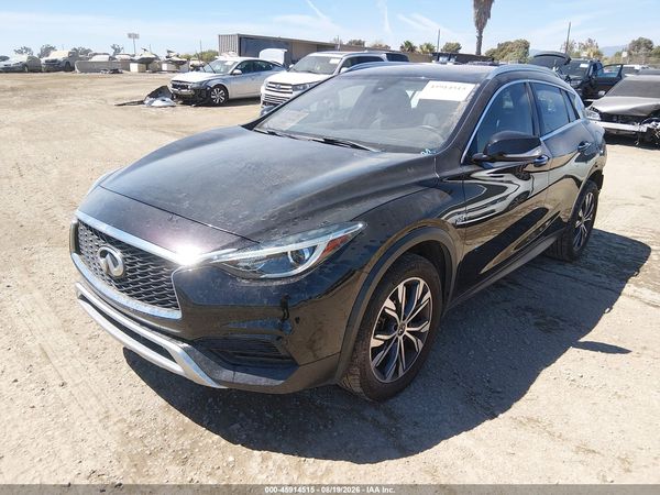 2017 INFINITI QX30 LUXURY