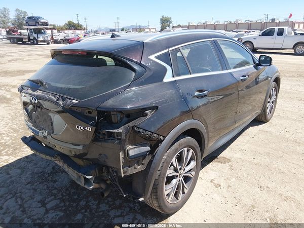 2017 INFINITI QX30 LUXURY
