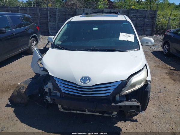 2015 TOYOTA SIENNA