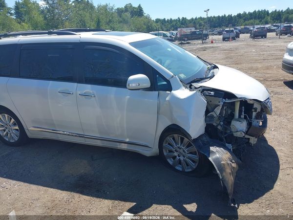 2015 TOYOTA SIENNA