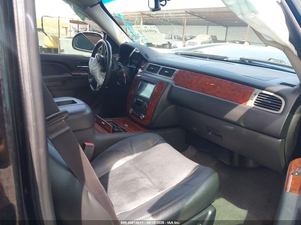 2013 CHEVROLET SUBURBAN LTZ — I5
