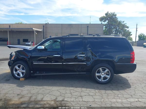 2013 CHEVROLET SUBURBAN LTZ — I117