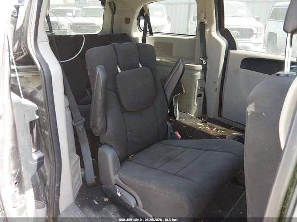 2012 DODGE GRAND CARAVAN SXT — I8