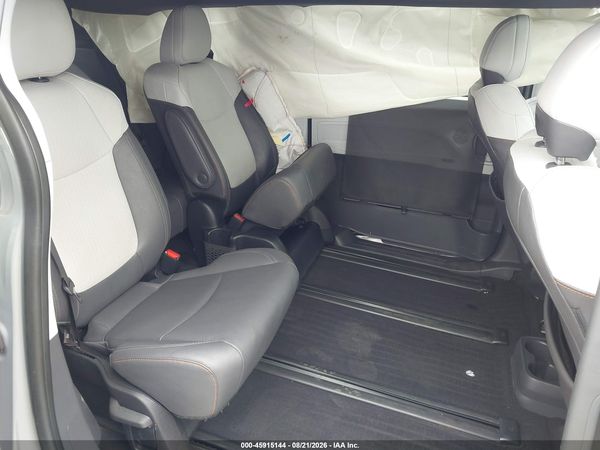 2023 TOYOTA SIENNA XSE