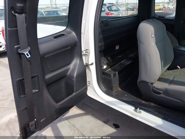 2017 TOYOTA TACOMA SR