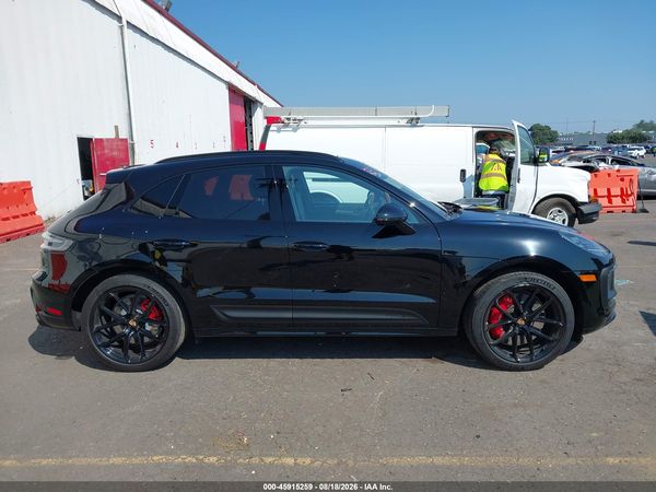 2026 PORSCHE MACAN GTS
