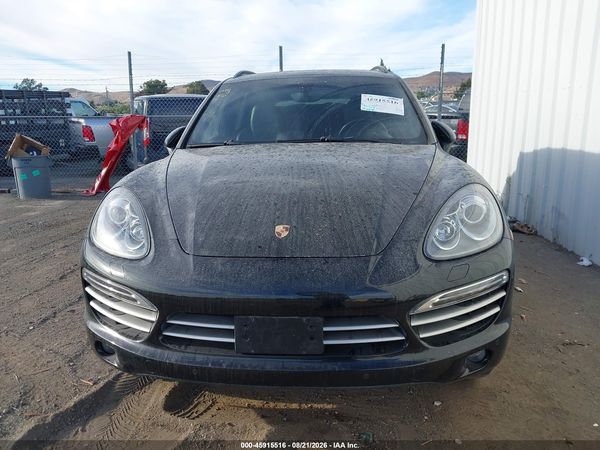 2014 PORSCHE CAYENNE