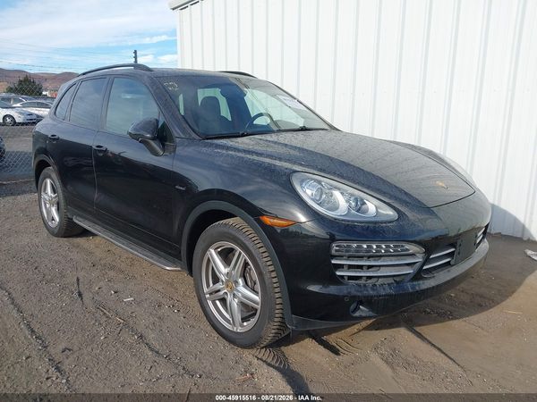 2014 PORSCHE CAYENNE