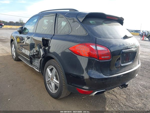 2014 PORSCHE CAYENNE