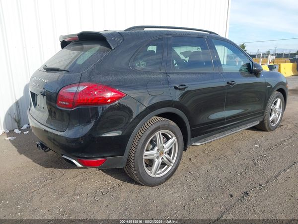 2014 PORSCHE CAYENNE