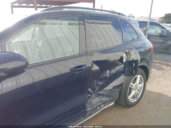2014 PORSCHE CAYENNE