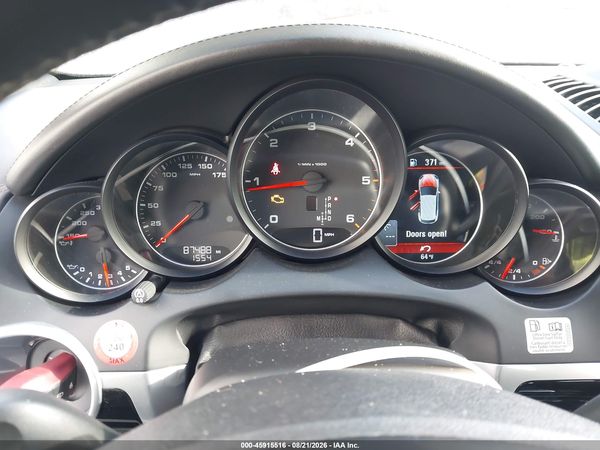2014 PORSCHE CAYENNE