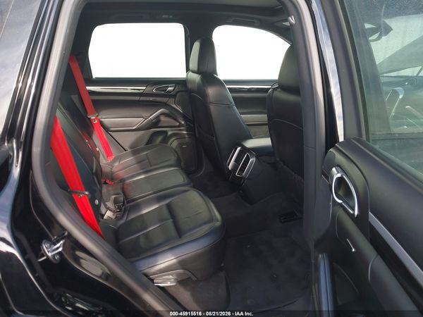2014 PORSCHE CAYENNE