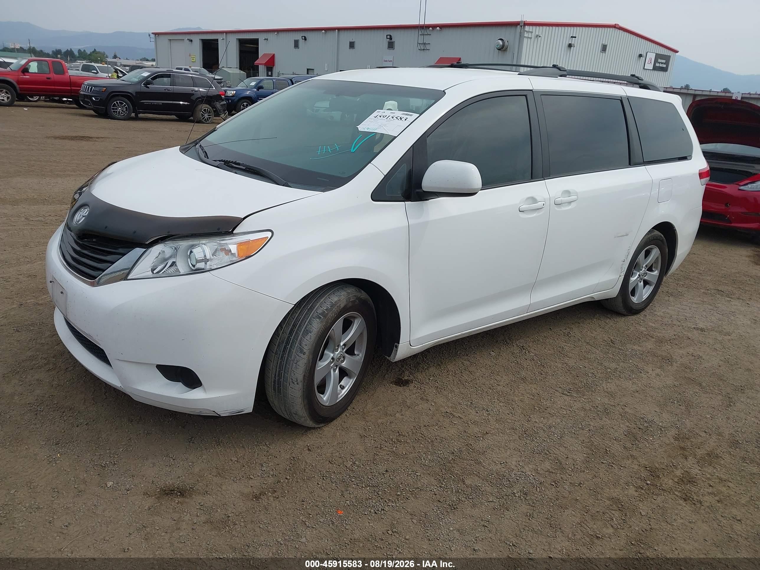 2012 TOYOTA SIENNA LE V6 8 PASSENGER — I2