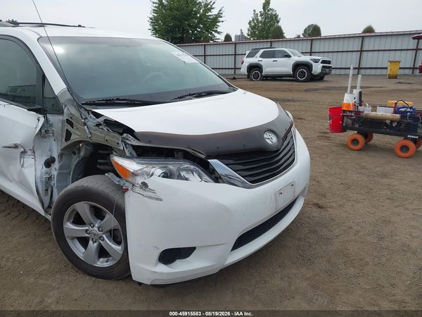 2012 TOYOTA SIENNA LE V6 8 PASSENGER — I6