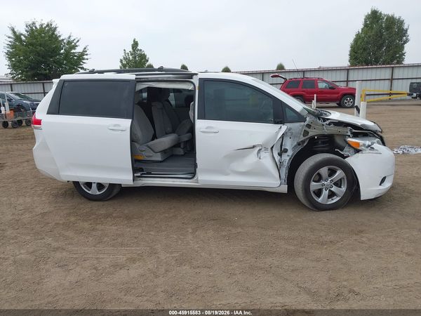 2012 TOYOTA SIENNA LE V6 8 PASSENGER — I116