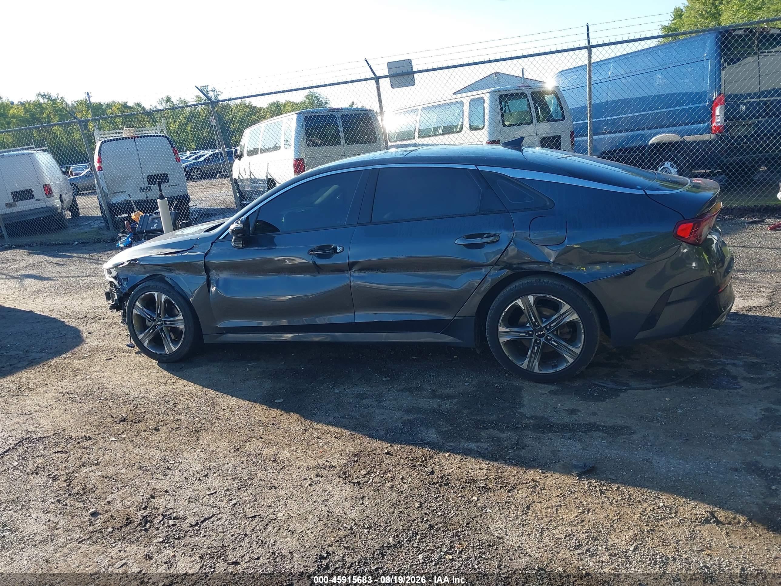 2022 KIA K5 EX