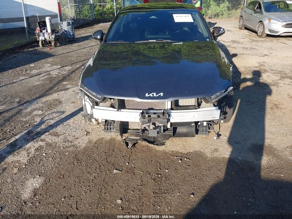 2022 KIA K5 EX