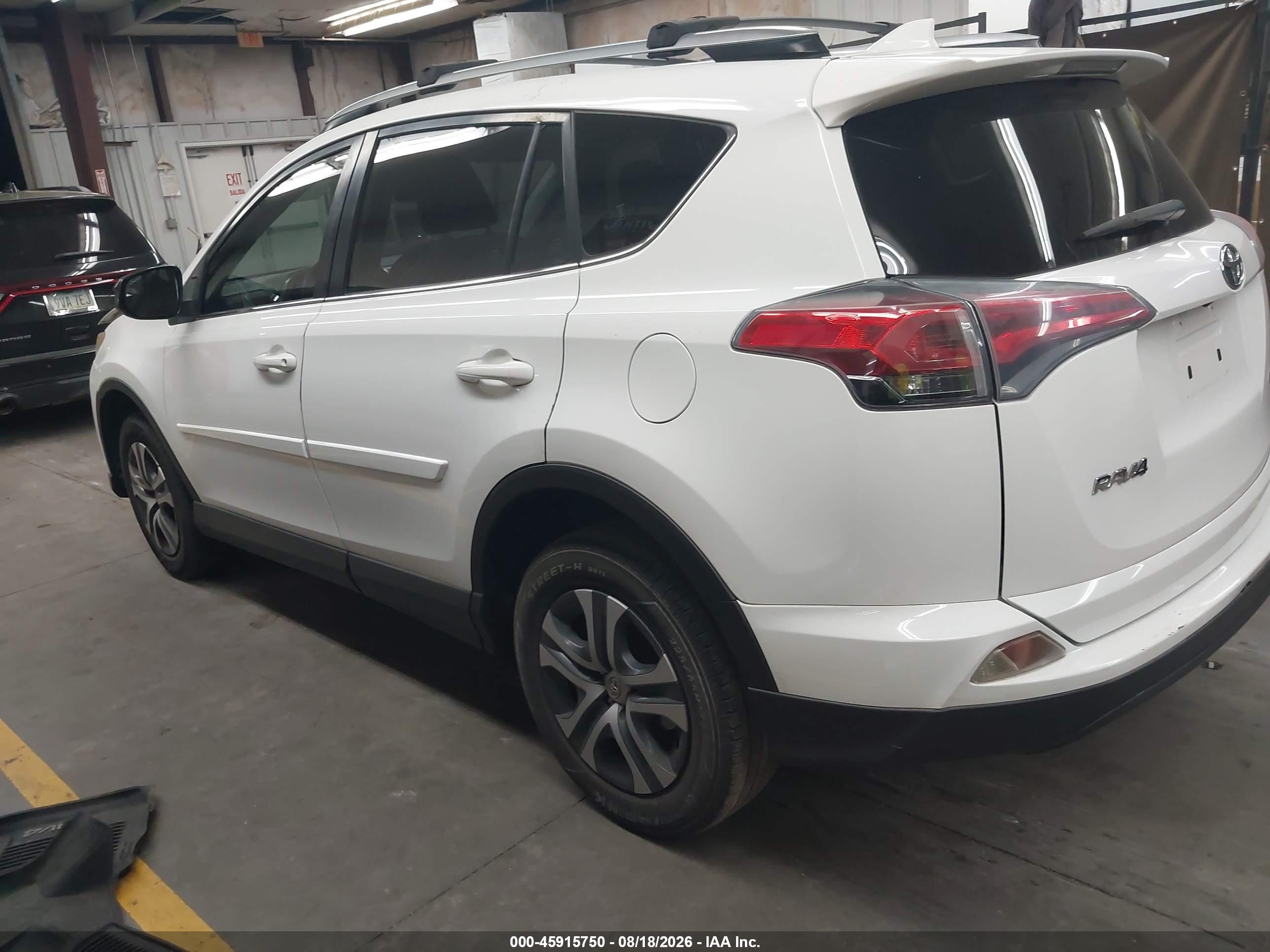 2017 TOYOTA RAV4 LE
