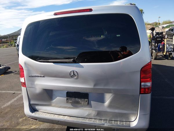 2017 MERCEDES-BENZ METRIS