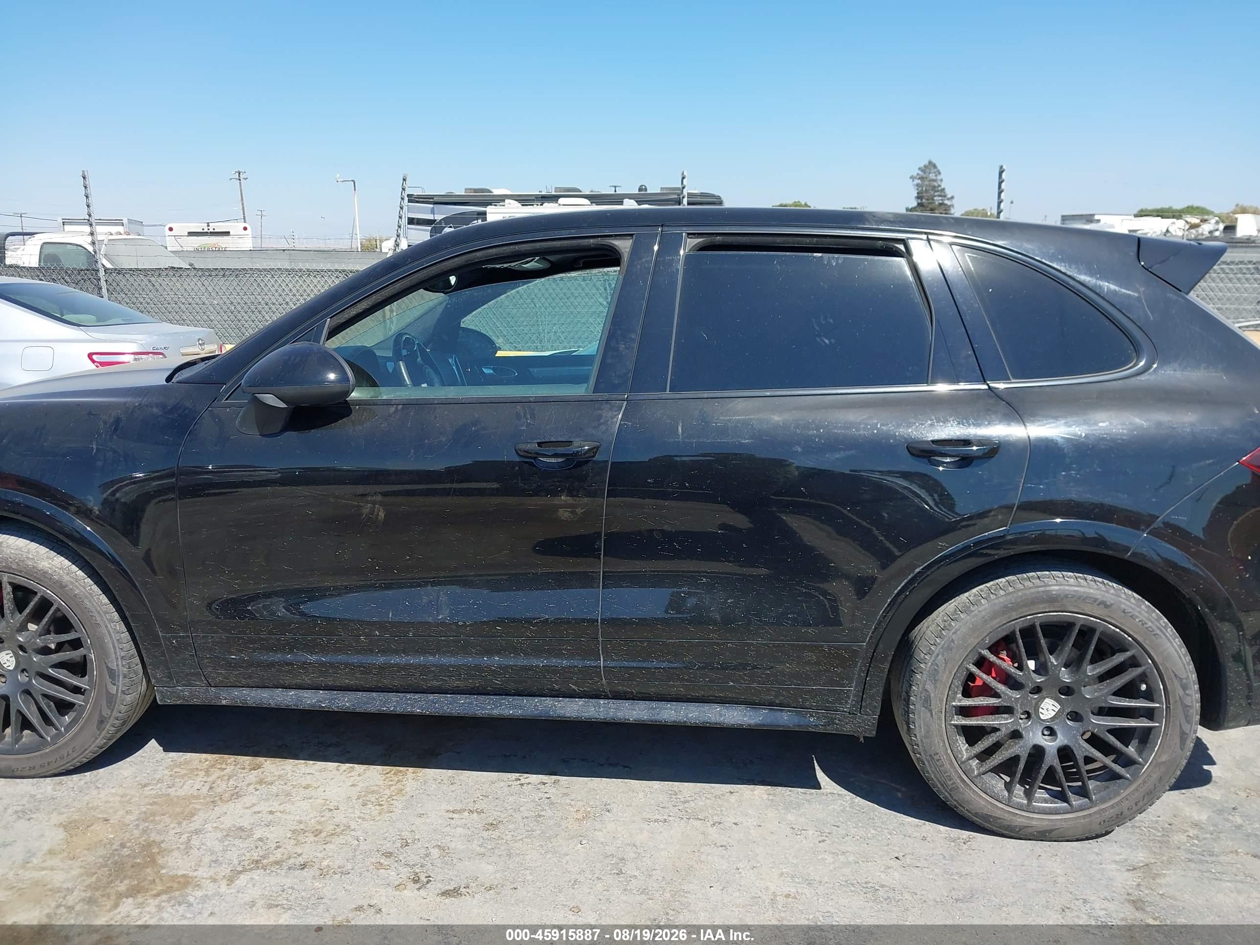 2013 PORSCHE CAYENNE GTS
