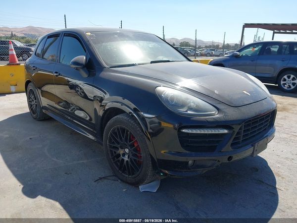 2013 PORSCHE CAYENNE GTS
