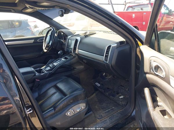 2013 PORSCHE CAYENNE GTS