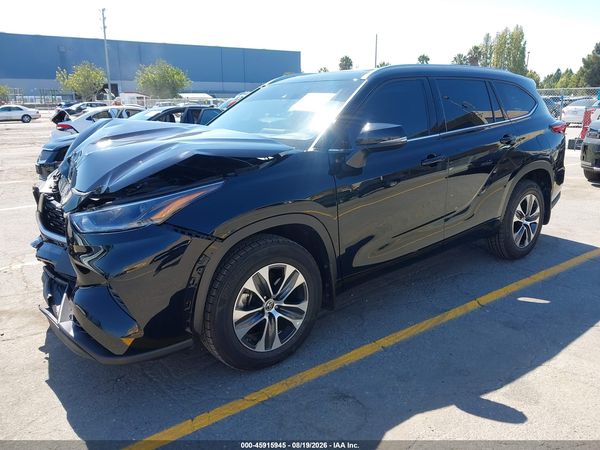 2021 TOYOTA HIGHLANDER XLE
