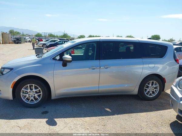 2023 CHRYSLER VOYAGER LX