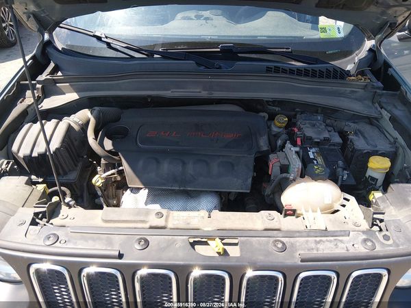 2018 JEEP RENEGADE SPORT 4X4 — I10
