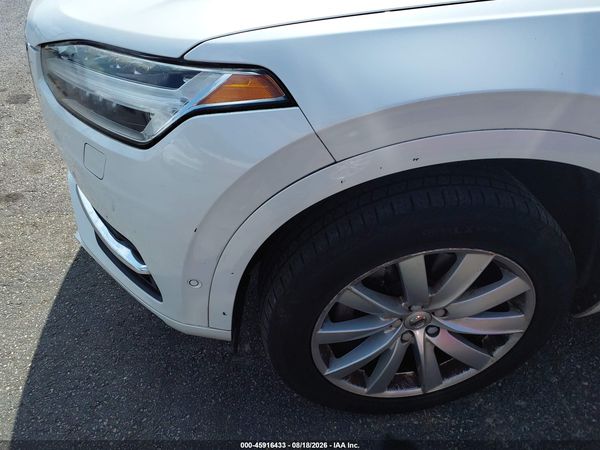 2017 VOLVO XC90 T6 MOMENTUM