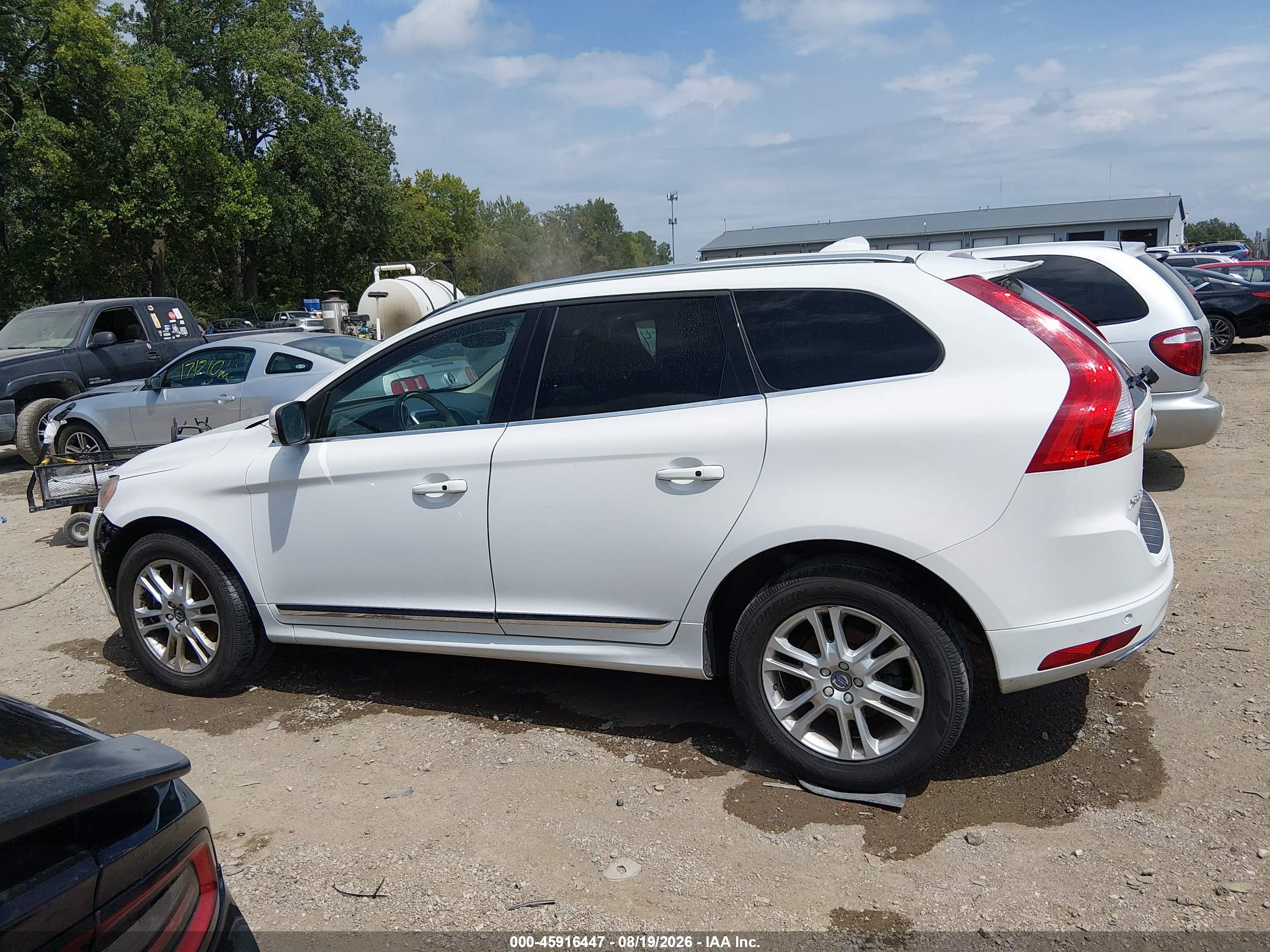 2016 VOLVO XC60 T5 DRIVE-E PREMIER