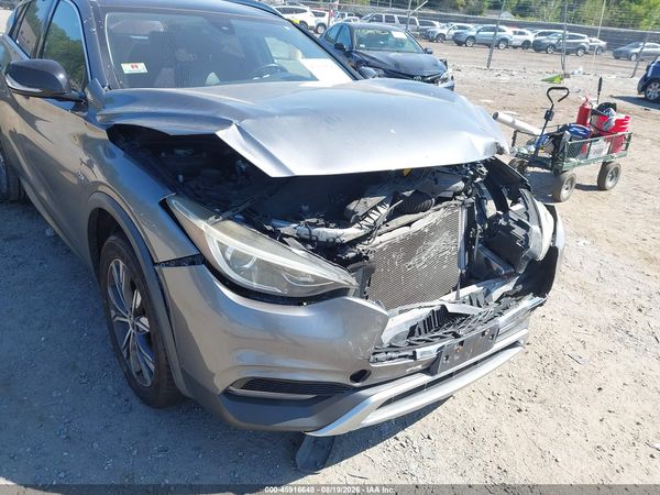 2017 INFINITI QX30 PREMIUM