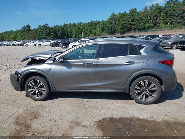 2017 INFINITI QX30 PREMIUM