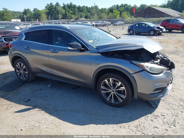 2017 INFINITI QX30 PREMIUM