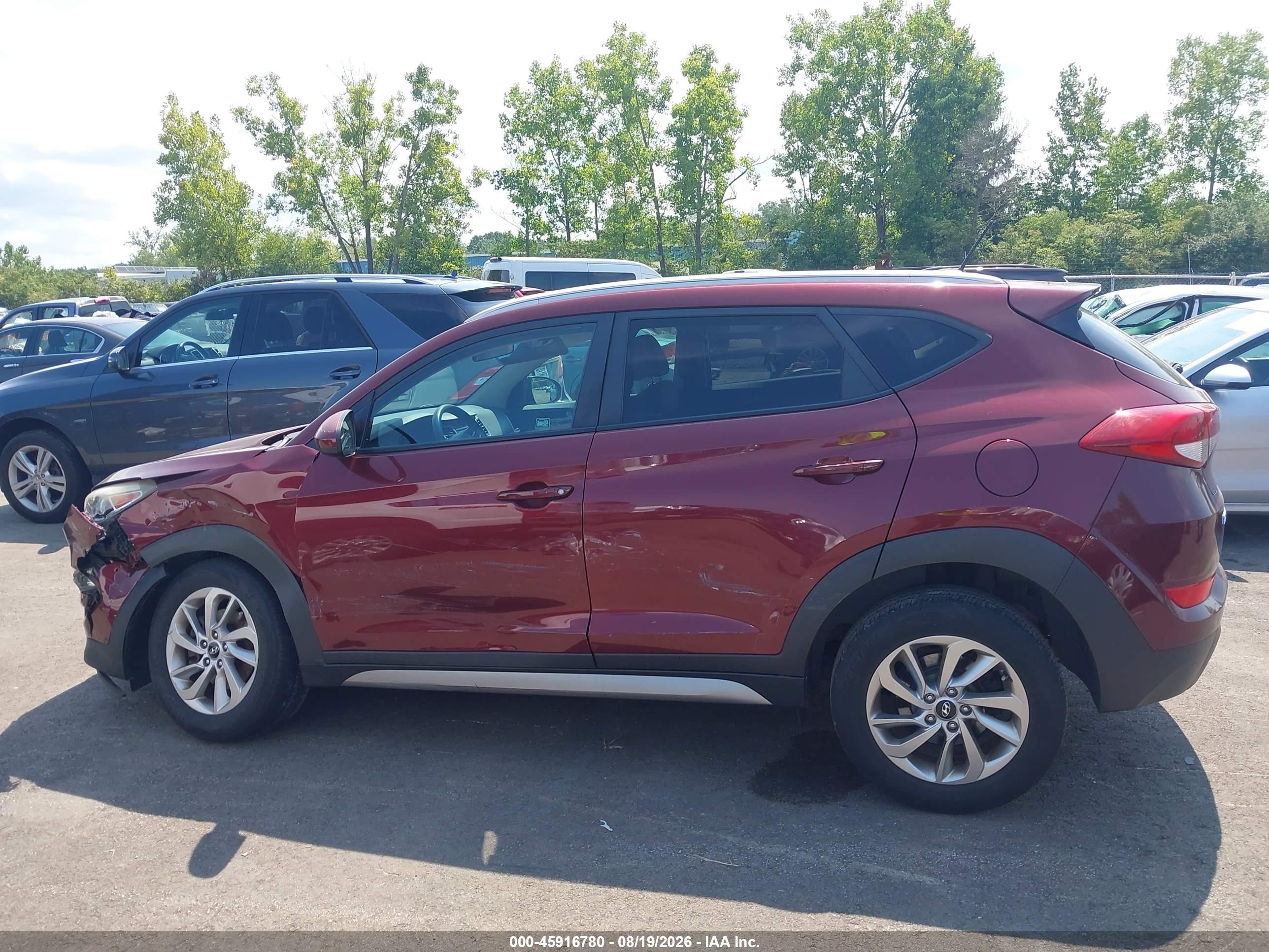 2017 HYUNDAI TUCSON SE