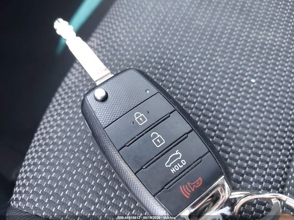 2017 KIA FORTE LX