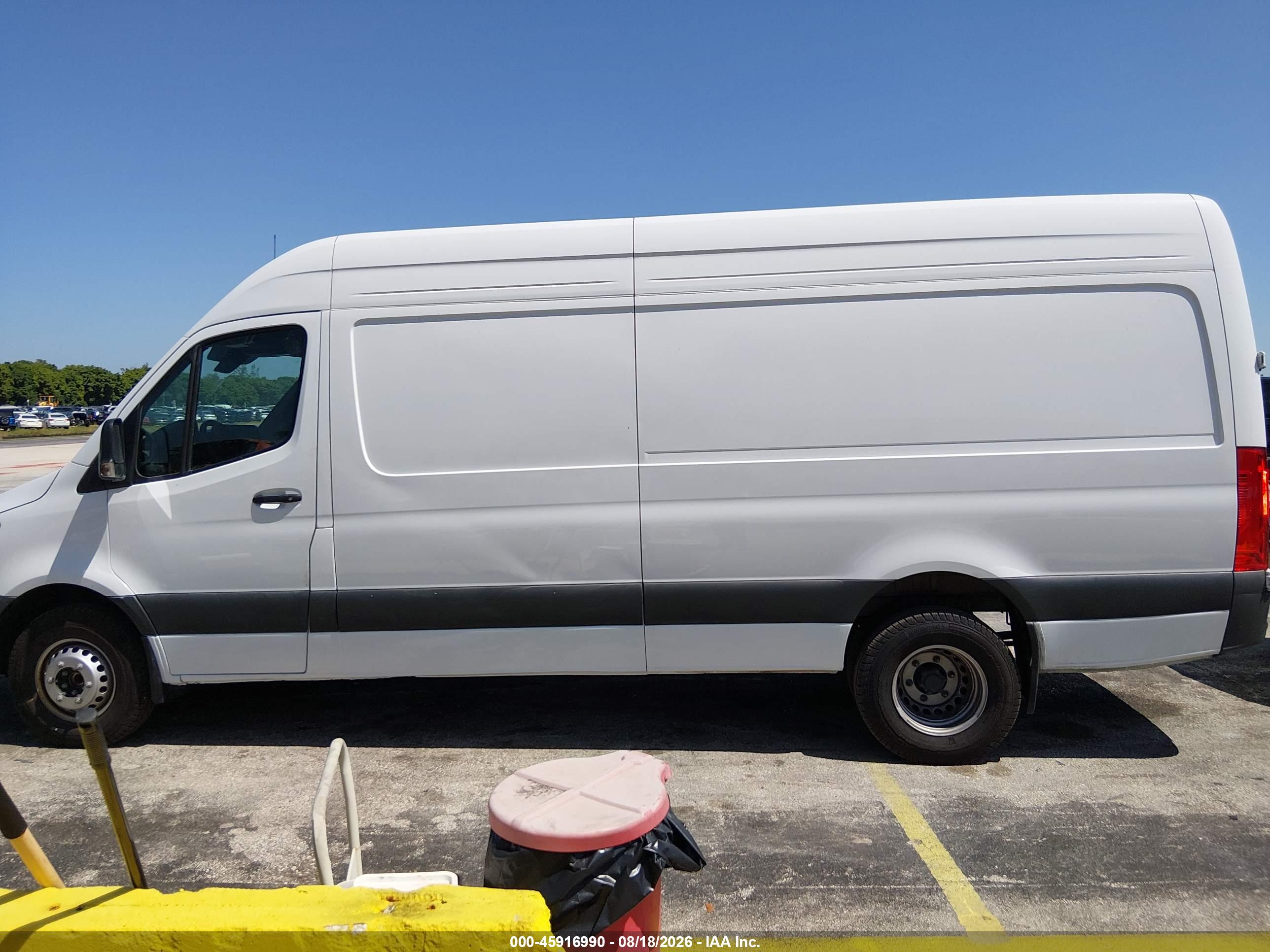 2024 MERCEDES-BENZ SPRINTER 3500