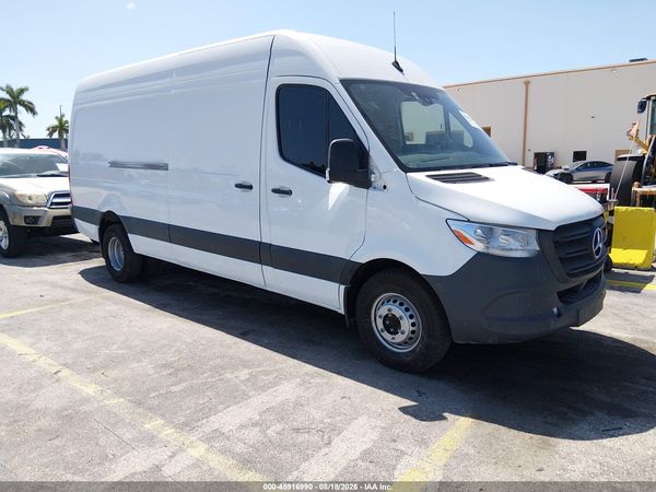 2024 MERCEDES-BENZ SPRINTER 3500