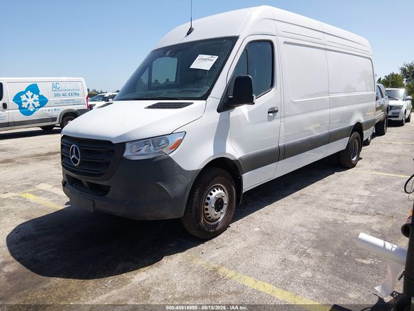 2024 MERCEDES-BENZ SPRINTER 3500