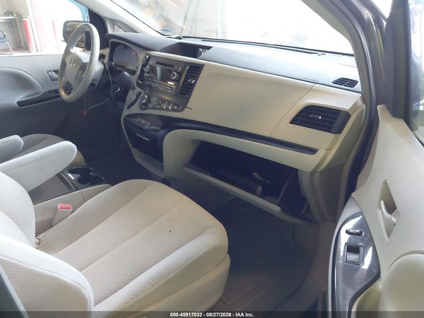 2013 TOYOTA SIENNA LE V6 8 PASSENGER — I5
