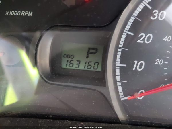 2013 TOYOTA SIENNA LE V6 8 PASSENGER — I7