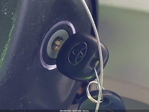2013 TOYOTA SIENNA LE V6 8 PASSENGER — I11