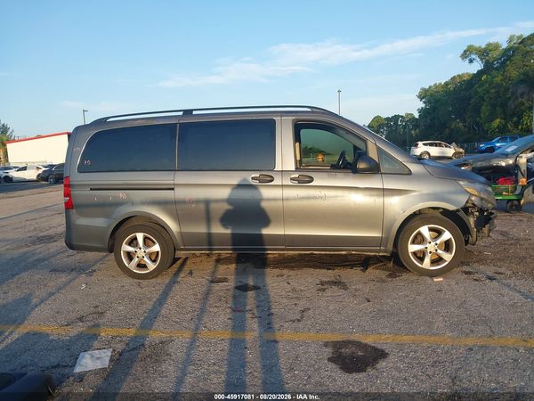2016 MERCEDES-BENZ METRIS