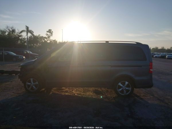 2016 MERCEDES-BENZ METRIS