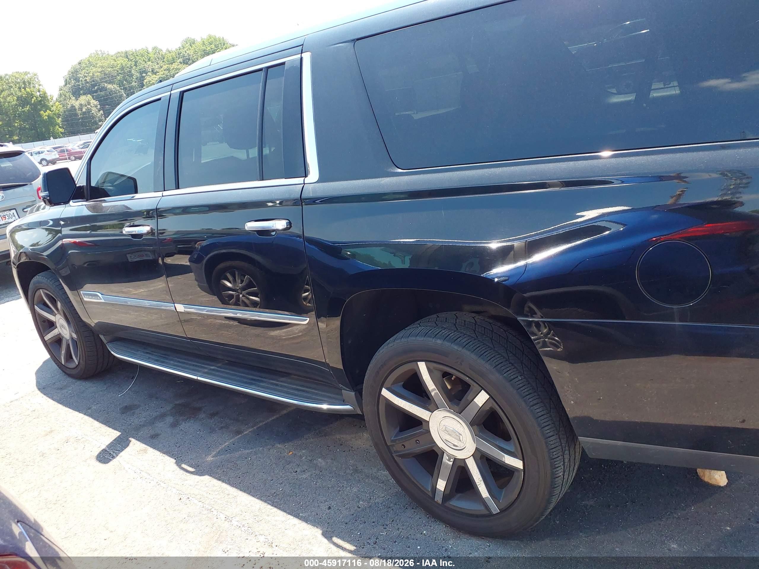 2017 CADILLAC ESCALADE ESV LUXURY