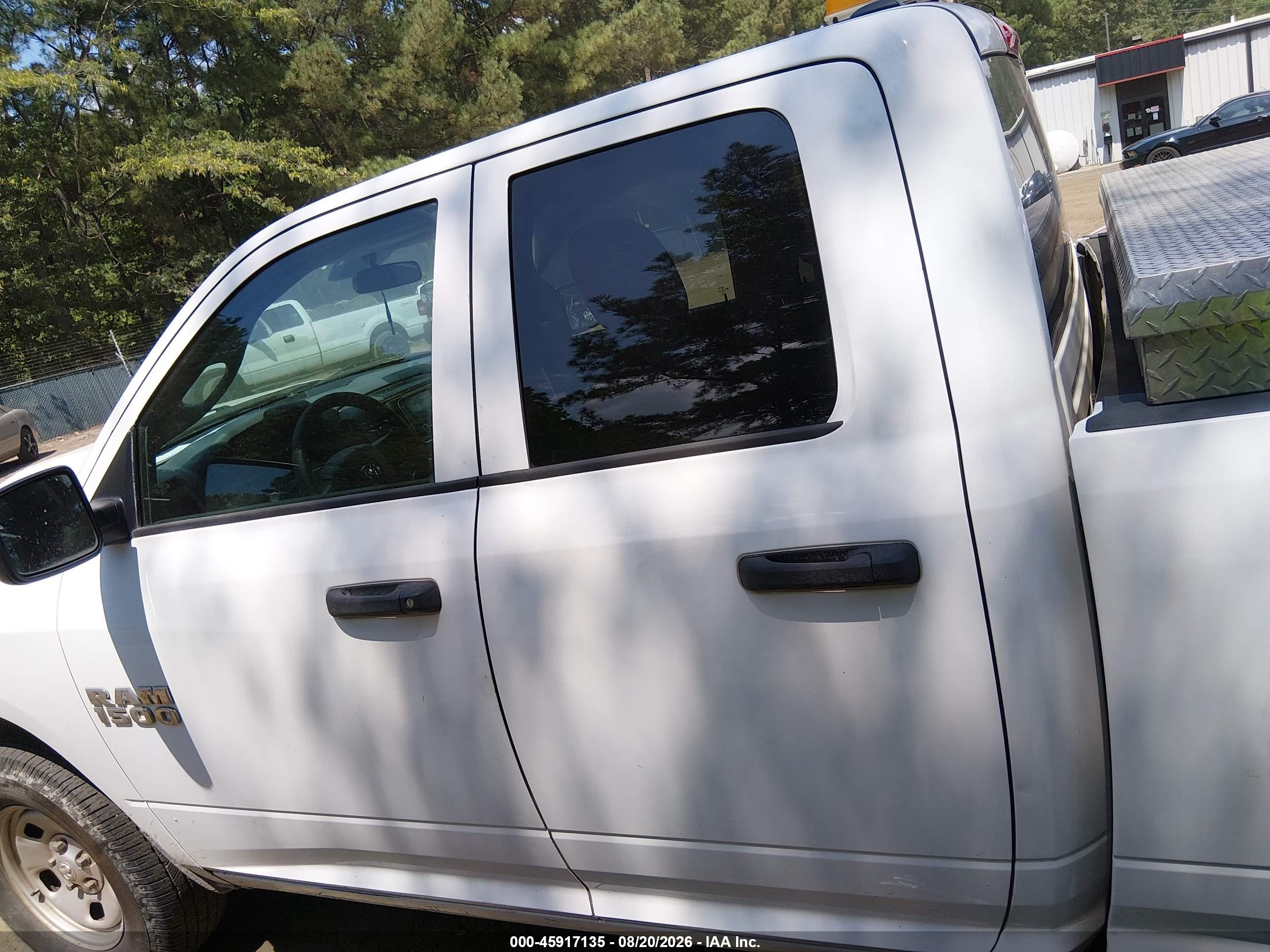 2017 RAM 1500 TRADESMAN  4X4 6'4 BOX